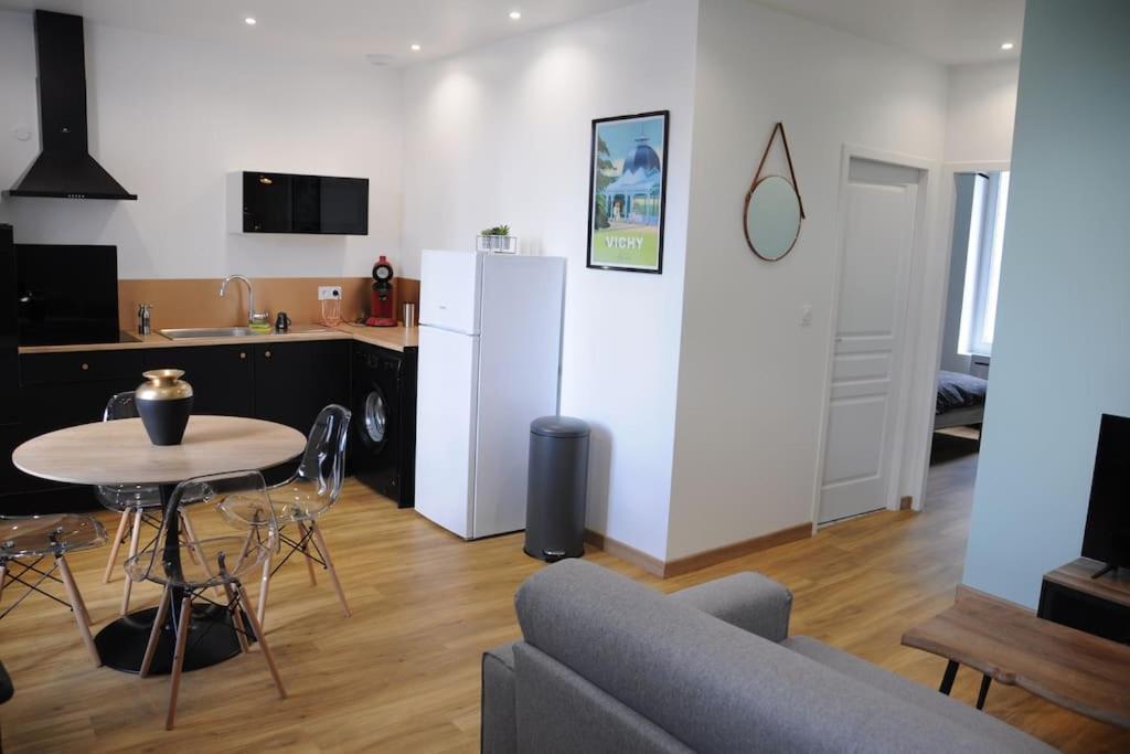 Cosy Saint Yorre Appartement Buitenkant foto